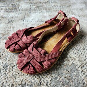 Olukai Ulana Size 8 Stretch/Slip-on Elastic Red Sandals Women's Flats